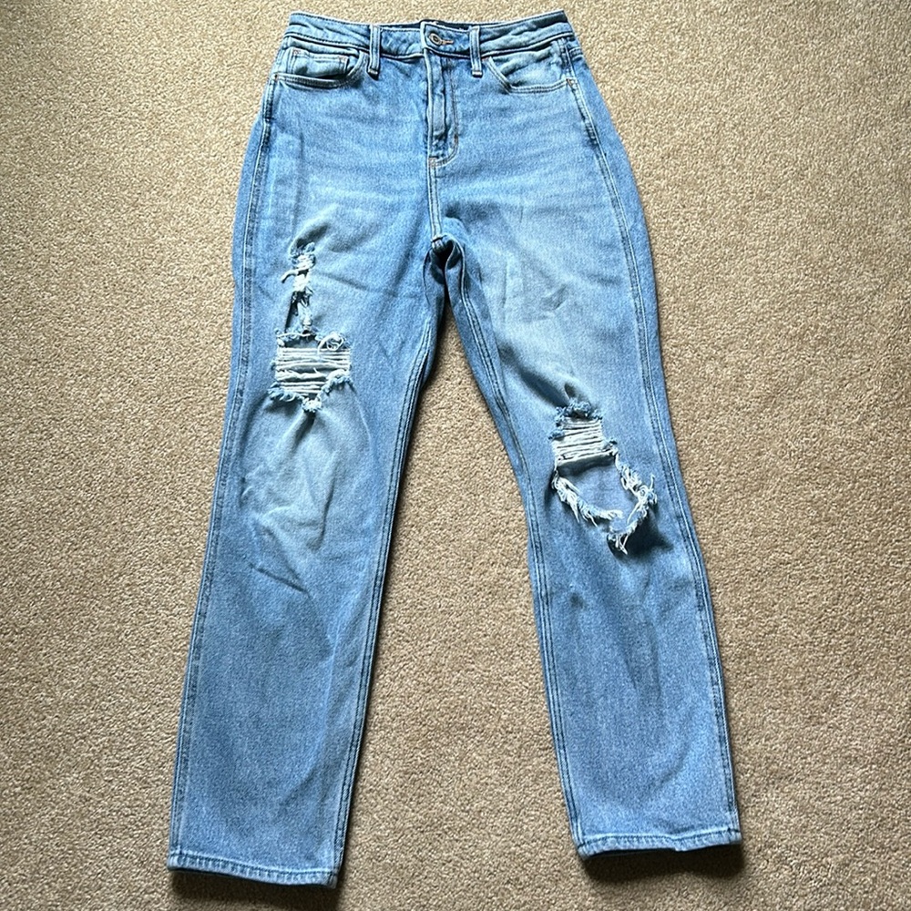 Hollister ultra high-rise mom Jean